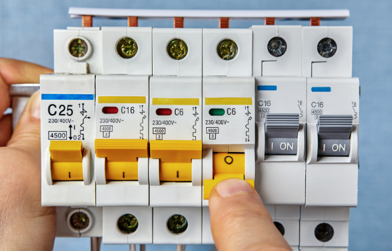 Circuit Breakers – A Brief Insight