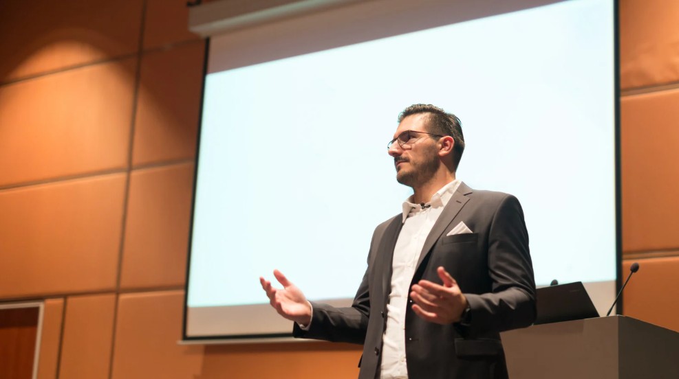 confidence that connects message